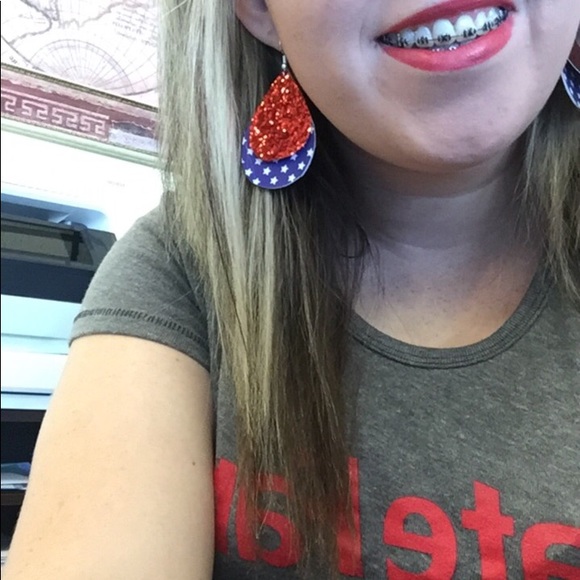 Meet your Posher, Kaylee - Picture 2 of 6